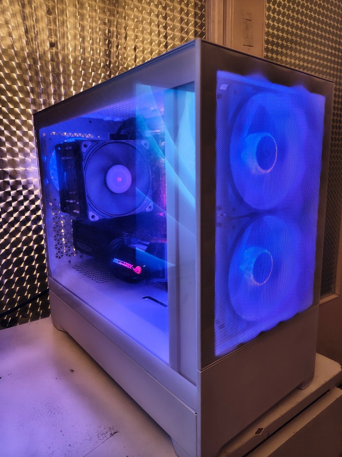 Gaming PC - RX 6650 XT / Ryzen 7 5700X3D - Zo goed als nieuw, Ophalen, 932 GB, 32 GB, Zo goed als nieuw