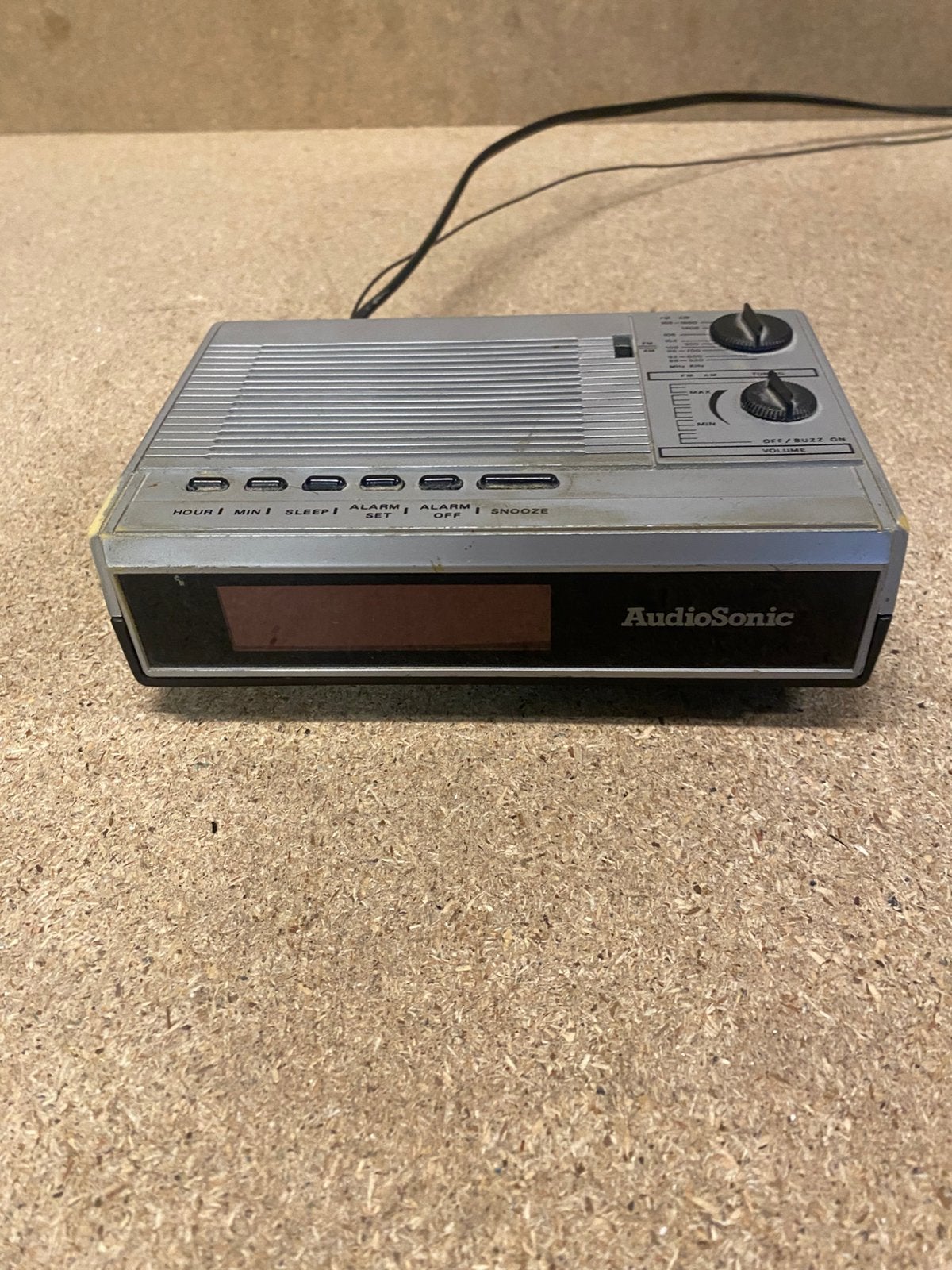 Weker radio Audiosonic CL-342 werking onbekend, Witgoed en Apparatuur, Wekkers, Ophalen of Verzenden, Gebruikt, Digitaal