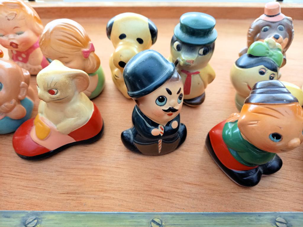 61 Antieke Puntenslijpers oa Charlie Chaplin, Laurel & Hardy, Ophalen
