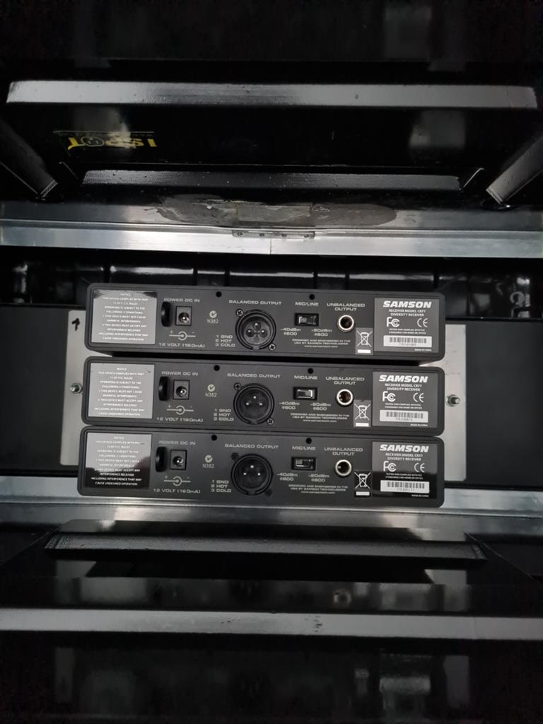 Samson draadloze zenderset met 3 ontvangers en headsets, Muziek en Instrumenten, Microfoons, Ophalen of Verzenden, Gebruikt, Overige typen