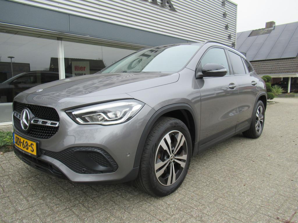 Mercedes-Benz GLA 200 Trekhaak/Panoramadak (bj 2021), Auto's, Mercedes-Benz, Bedrijf, Te koop, GLA, ABS, Achteruitrijcamera, Airbags