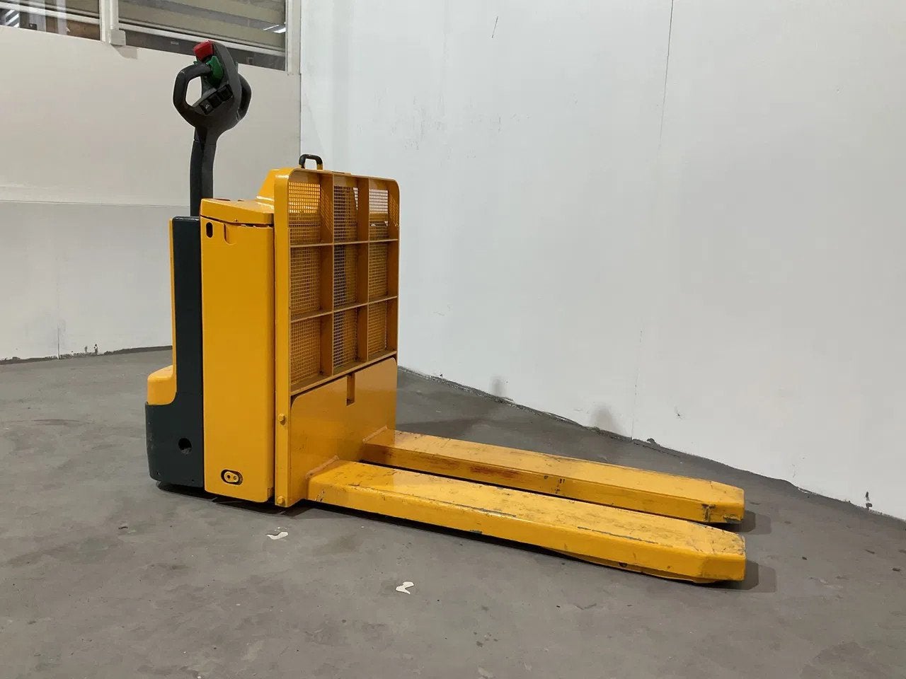 Jungheinrich EJE C20 2000KG 77CM STAPELAAR / HEFTRUCK, Zakelijke goederen, Machines en Bouw | Heftrucks en Intern transport, Stapelaar