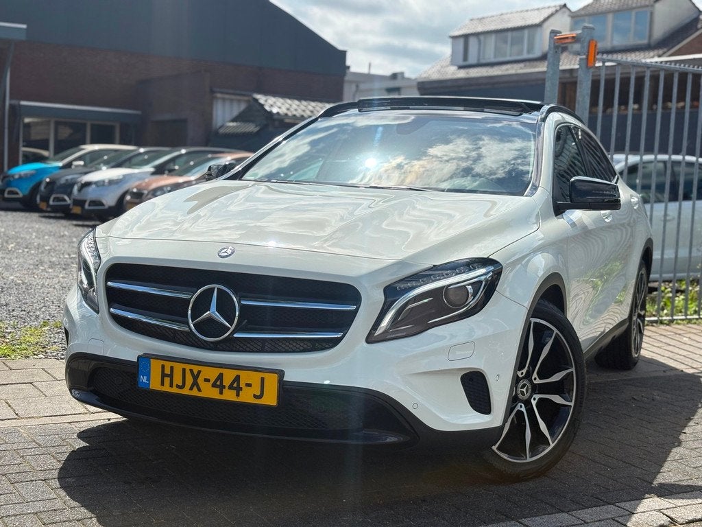 Mercedes-Benz GLA-klasse 200 d Score | Panoramadak | LED | 1, Auto's, Mercedes-Benz, 136 pk, Gebruikt, 4 cilinders, 1435 kg