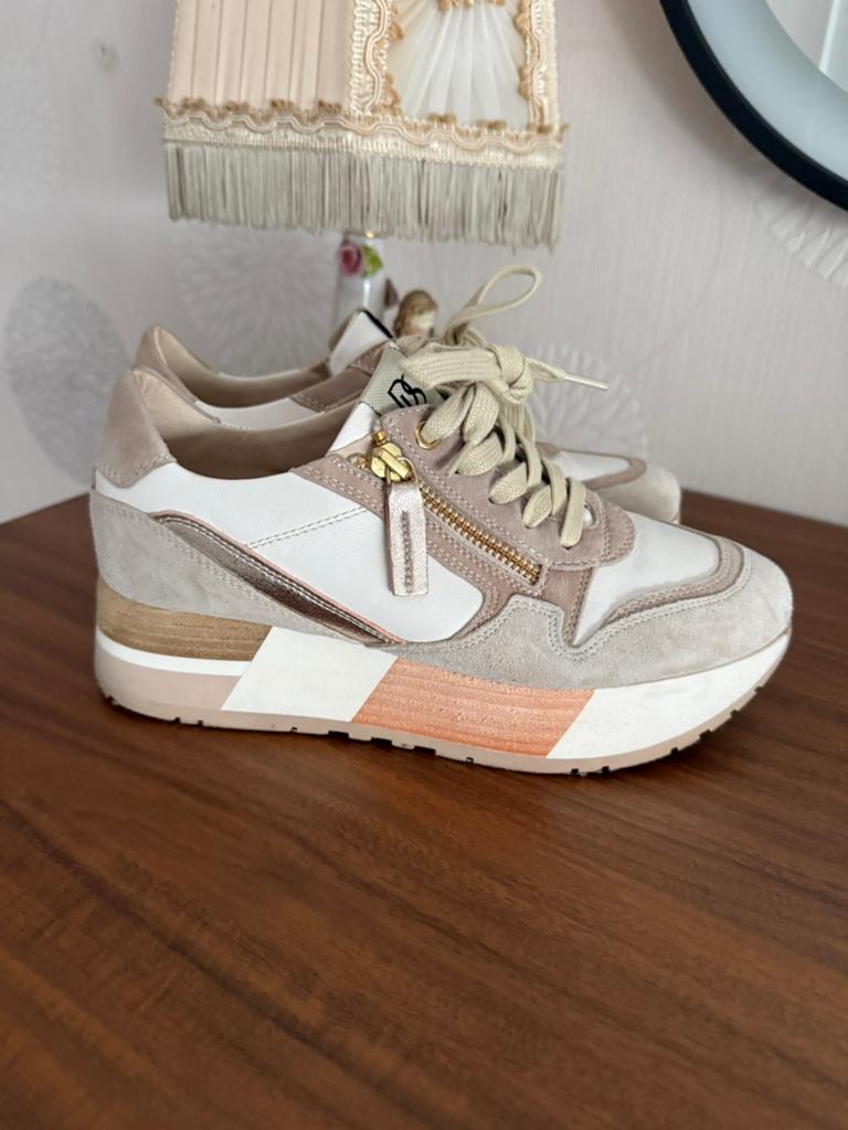 Dl Sport schoenen, Verzenden, Beige, Sneakers of Gympen, Zo goed als nieuw