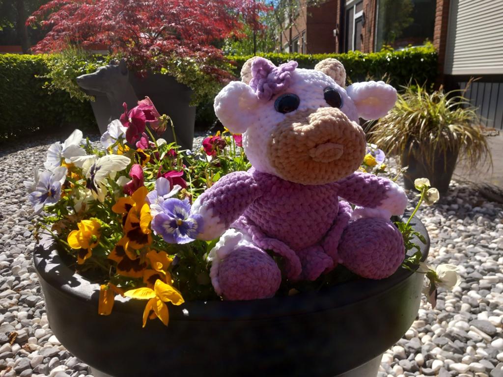 Gehaakte pluche koe knuffel - Steun een goed doel!, Overige merken, Nieuw, Ophalen of Verzenden, Middelgroot (20 tot 80 cm)