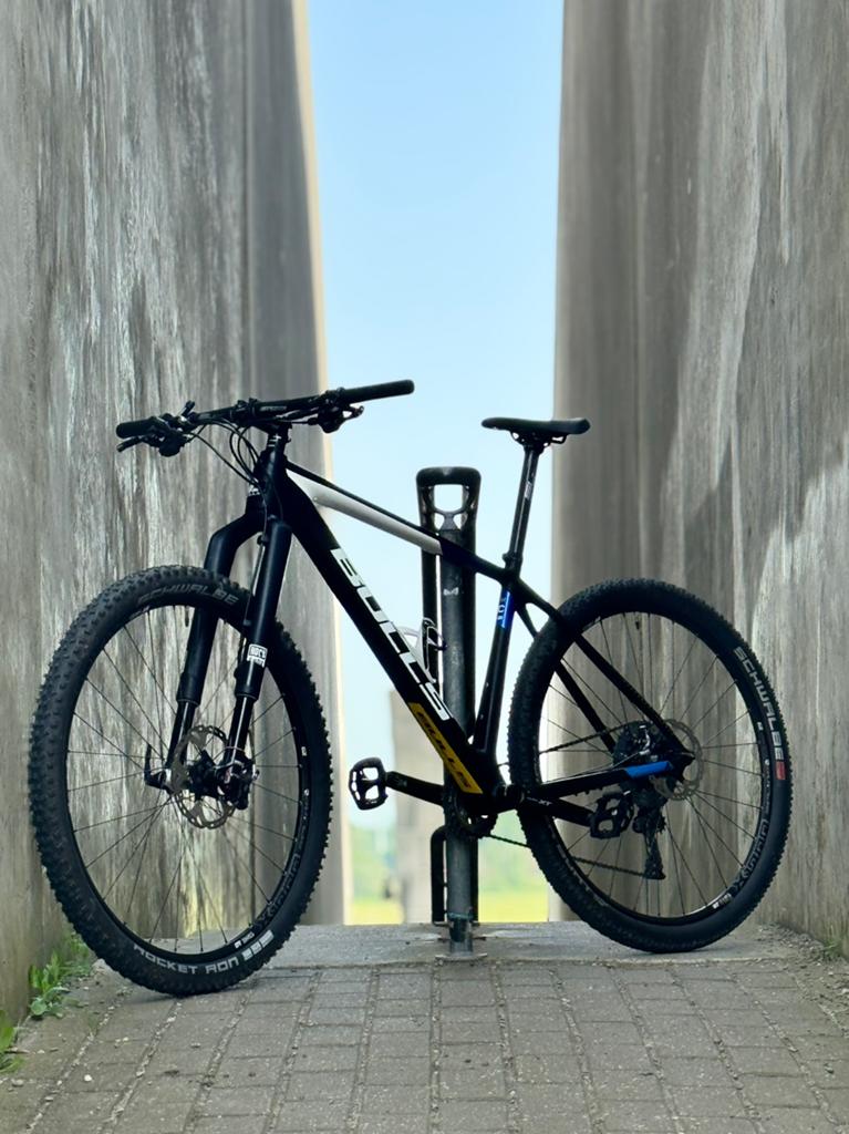 Bulls Black Adder Team 29 – Full XT – RS-1 – Full Carbon, Fietsen en Brommers, Fietsen | Mountainbikes en ATB, Zo goed als nieuw