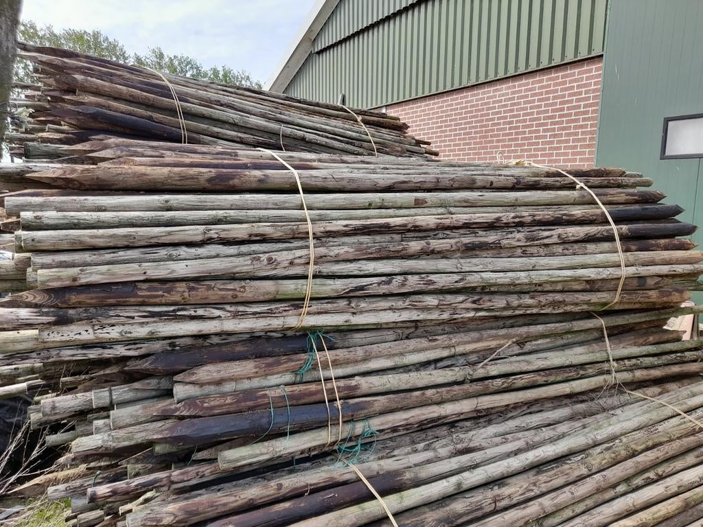 Houten palen 7-8 cm dik, 3 meter lang met punt, Tuin en Terras, Palen, Balken en Planken, Ophalen, Gebruikt, 250 cm of meer, Palen