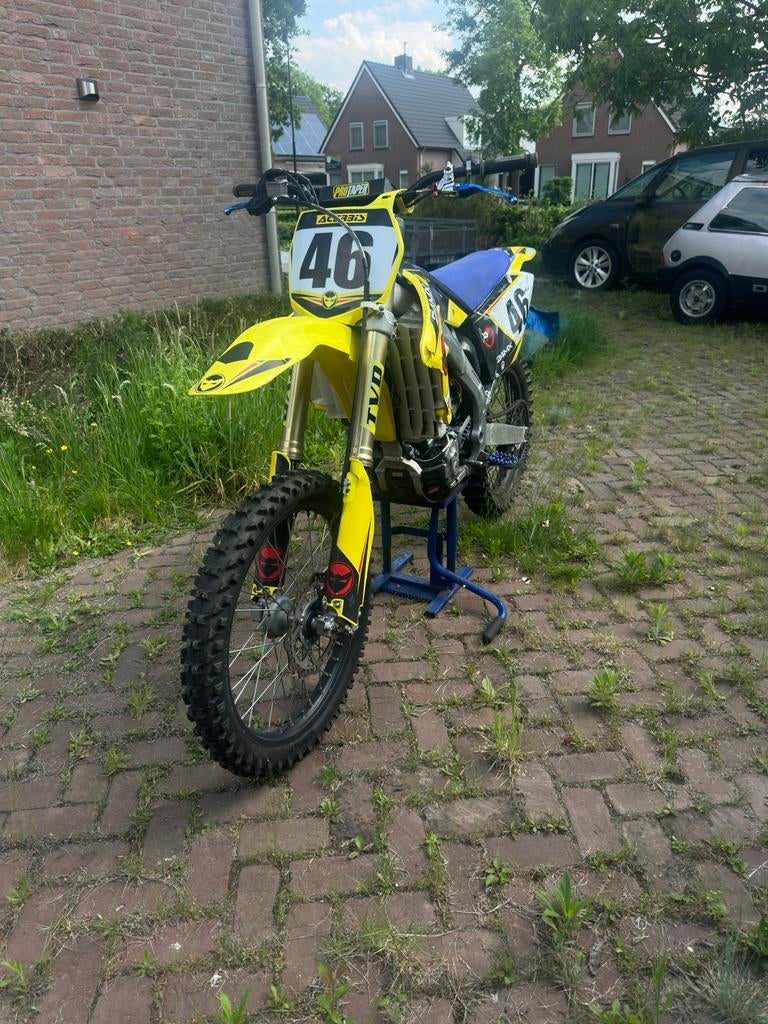 Suzuki Crossmotor RM-Z 250  2009, Klaar voor de start!, Motoren, Ophalen of Verzenden