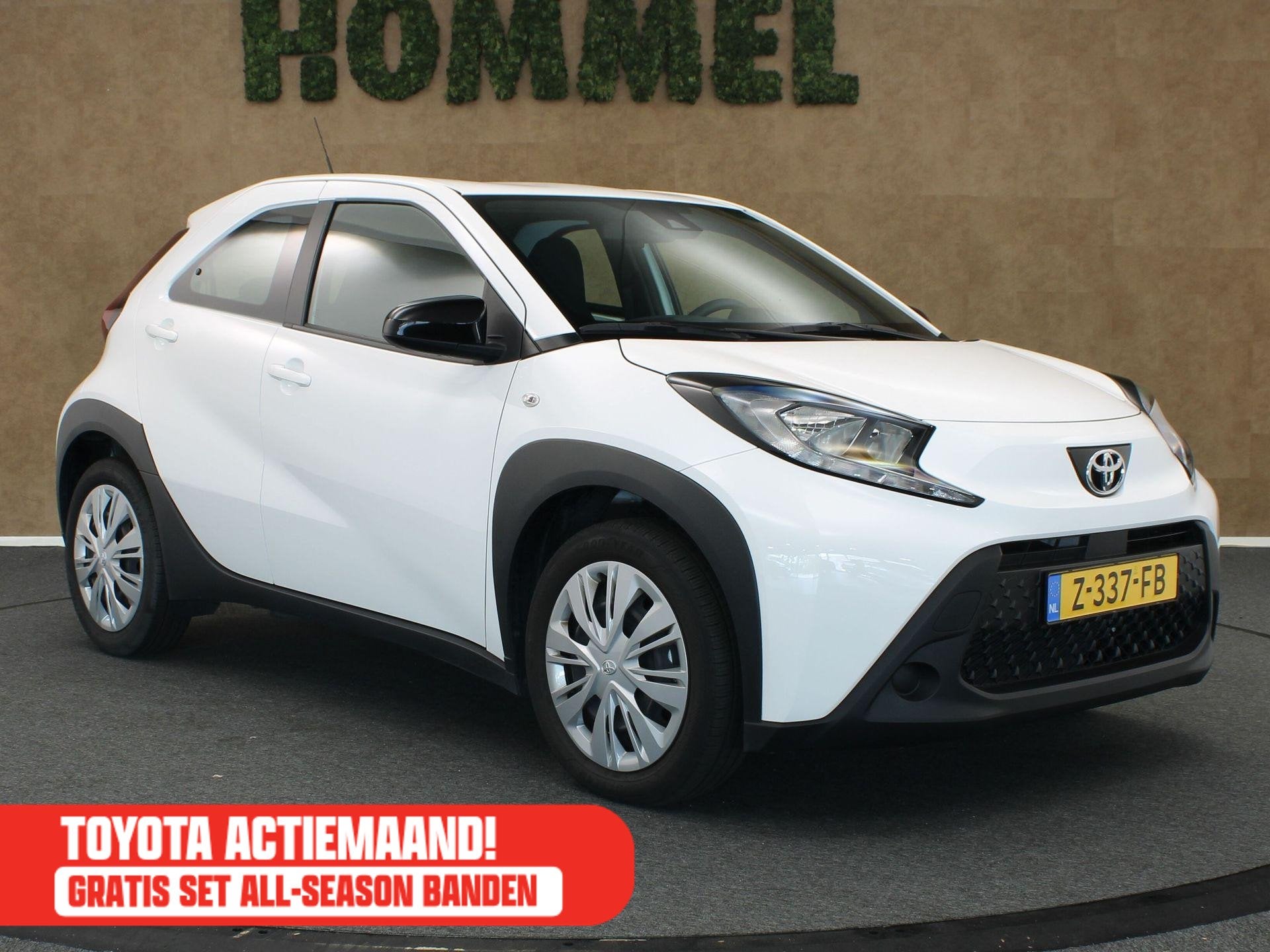 Toyota Aygo X 1.0 VVT-i MT Play - ORIGINEEL NEDERLANDSE AUTO, Stof, Gebruikt, 920 kg, 4 stoelen