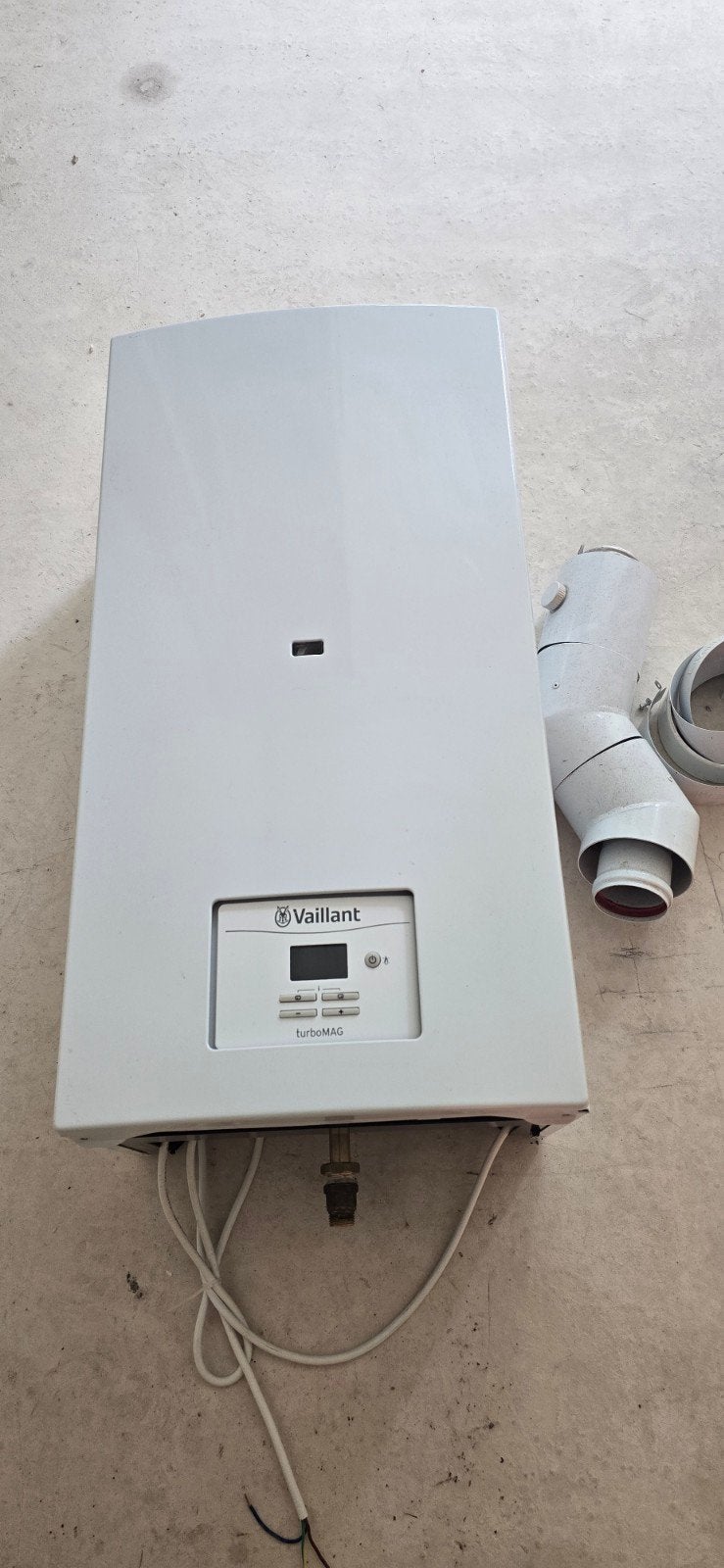 Vaillant turboMAG geiser 2022, Ophalen, Aardgas, Geiser, Zo goed als nieuw
