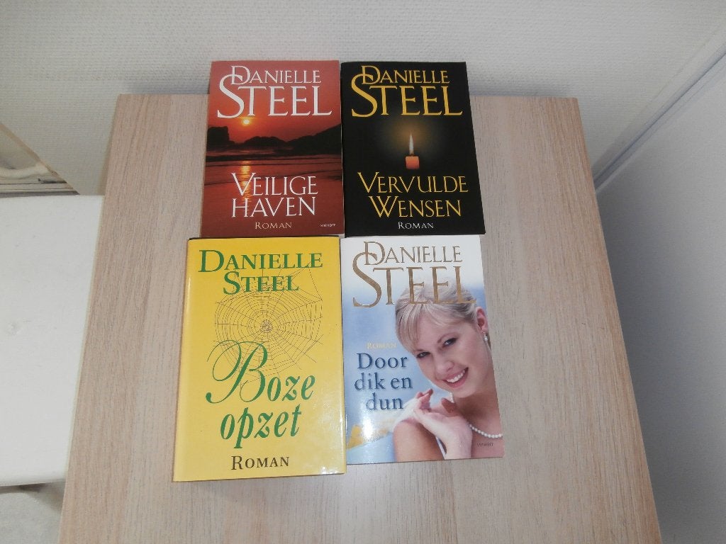 Danielle Steel., Boeken, Romans, Gelezen, Ophalen of Verzenden
