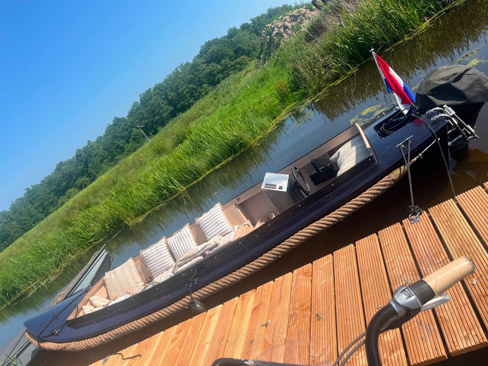 Nette stalen sloep met Mercury 15 PK + trailer, Ophalen, Buitenboordmotor, Trailer