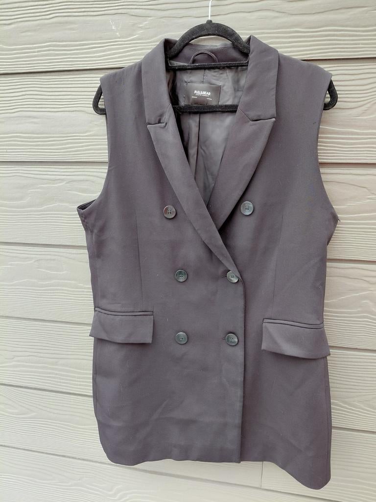 Lang zwart gilet van Pull & Bear, maat 44, Zwart, Maat 42/44 (L), Ophalen of Verzenden, Zo goed als nieuw