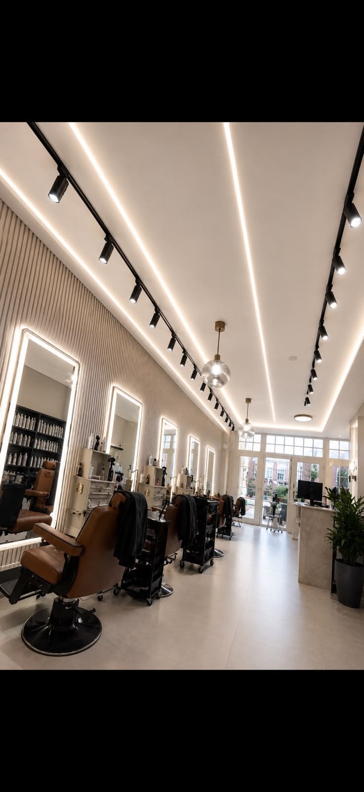 Kapersstoel/ Kapper ruimte Te Huur- Amsterdam, Knippen