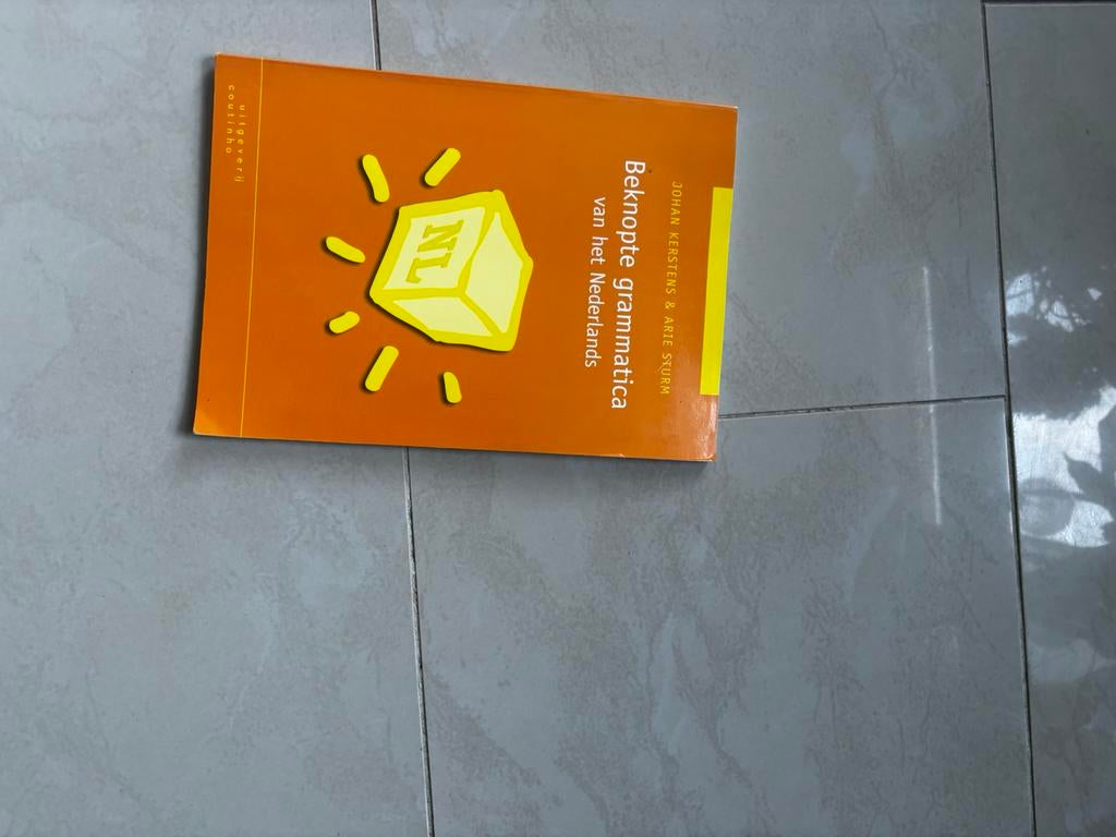 Beknopte grammatica, Ophalen of Verzenden, Zo goed als nieuw, Achtergrond en Informatie