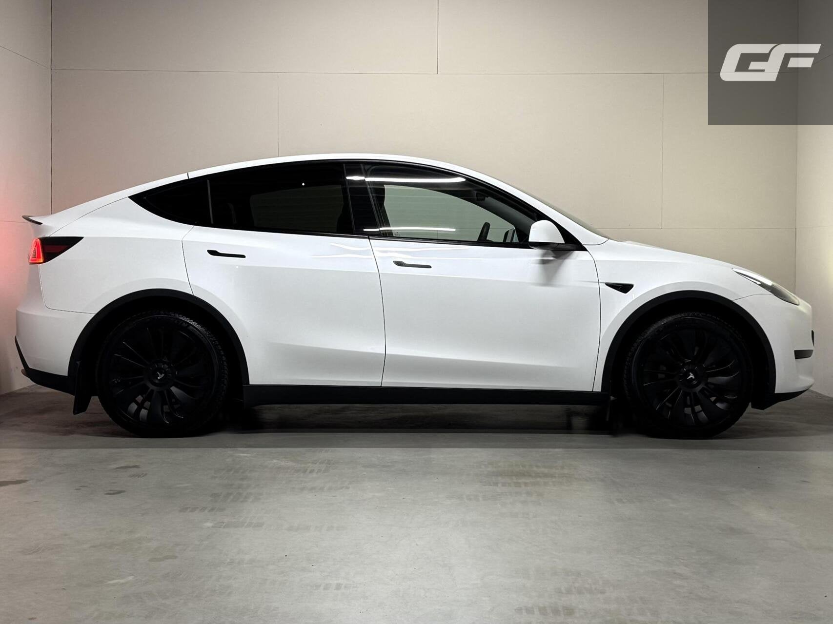 Tesla Model Y RWD 58 kWh Black Edition Trekhaak FSD, Auto's, Tesla, Automaat, 238 pk, Achterwielaandrijving, Gebruikt