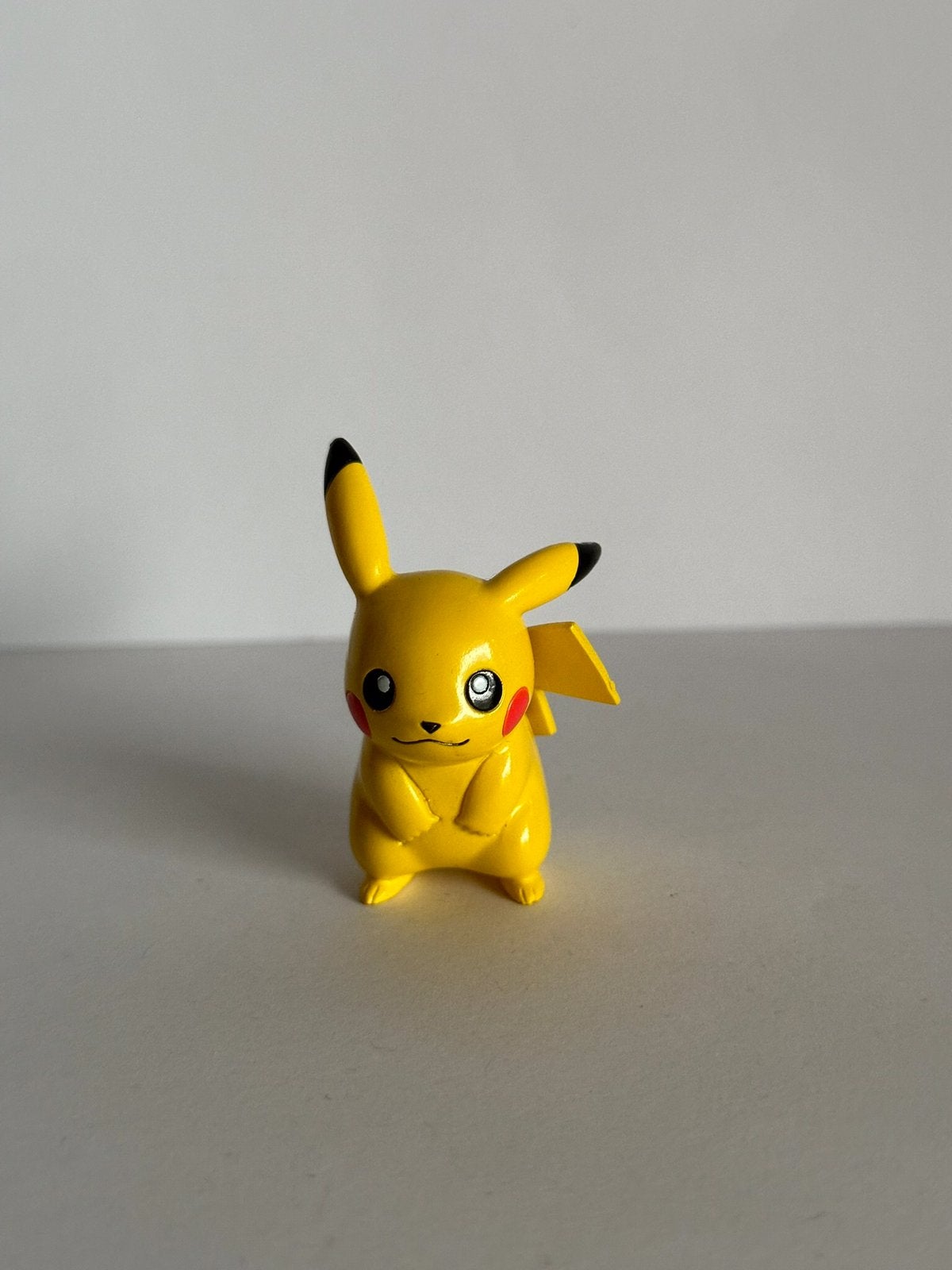 Tomy Pokemon figuurtje Pikachu, Verzamelen, Ophalen of Verzenden, Zo goed als nieuw