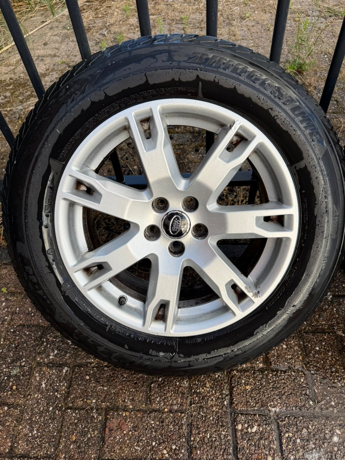 Rangerover evoque velgen met winterbanden, Ophalen, Velg(en), 17 inch, 235 mm