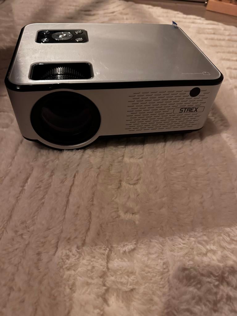 STREX WiFi Projector - Full HD Beamer met Ingebouwde Speaker, Audio, Tv en Foto, Beamers, Ophalen of Verzenden, Zo goed als nieuw