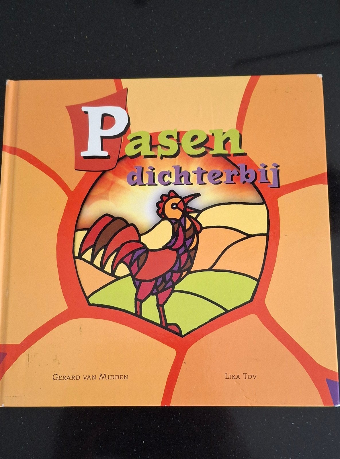 Pasen dichterbij - Prentenboek over het paasverhaal, Ophalen of Verzenden, Gelezen, Gerard van Midden, Prentenboek