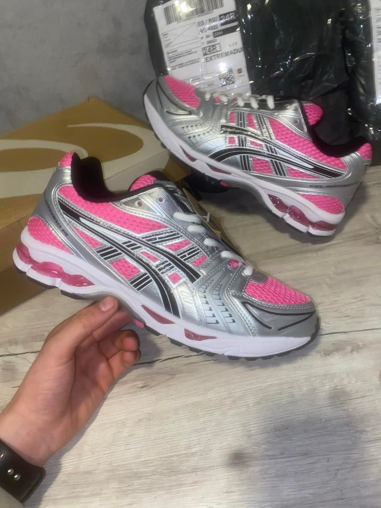 Asics Gel-Kayano 14 - Nieuw in doos - Maat 42, Overige kleuren, Nieuw, Ophalen of Verzenden, Sneakers of Gympen