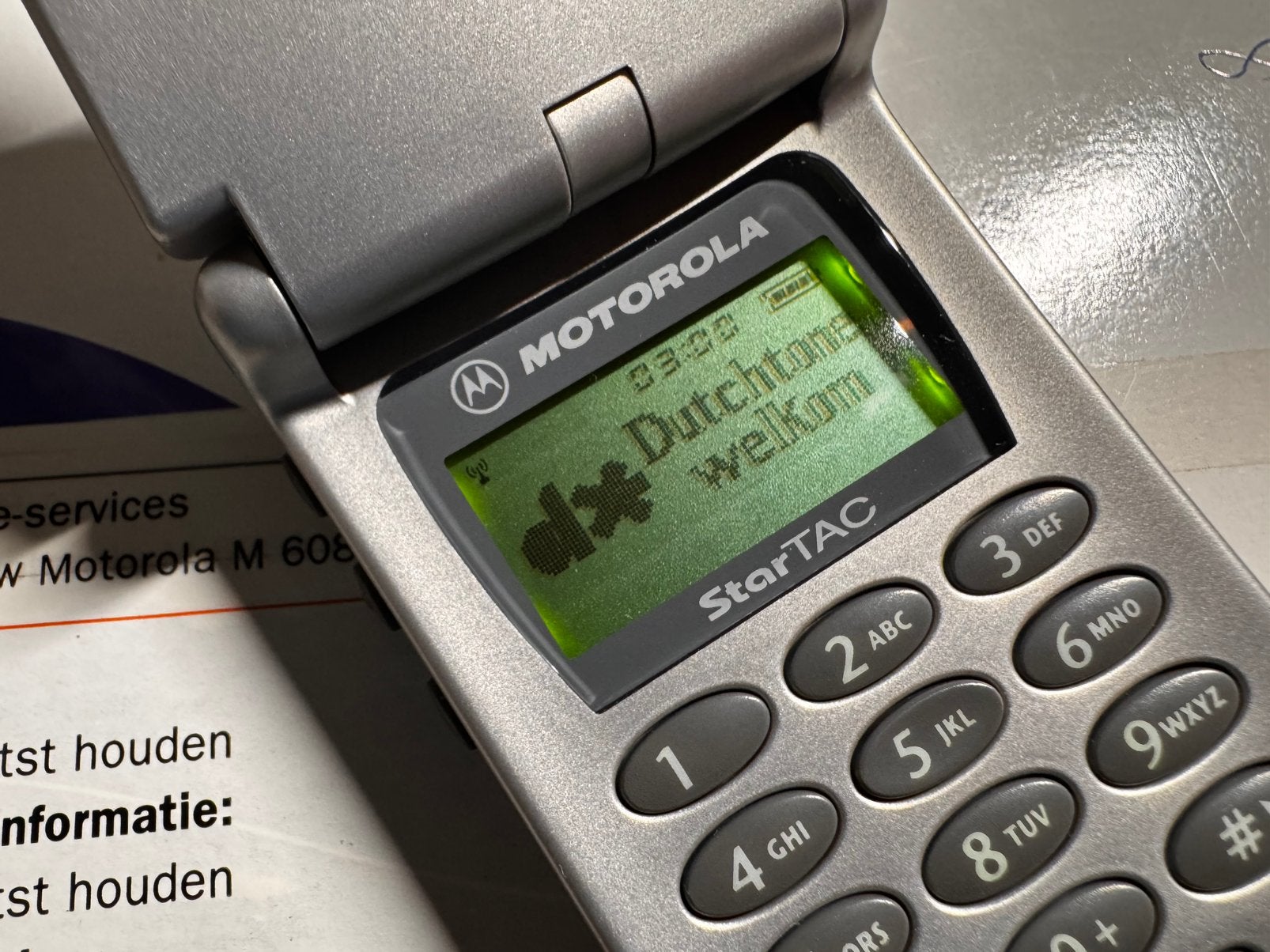 Vintage Motorola StarTAC M6088 in Org. Doos - Dutchtone edit, Geen camera, Fysiek toetsenbord, Inklapmodel, Ophalen of Verzenden