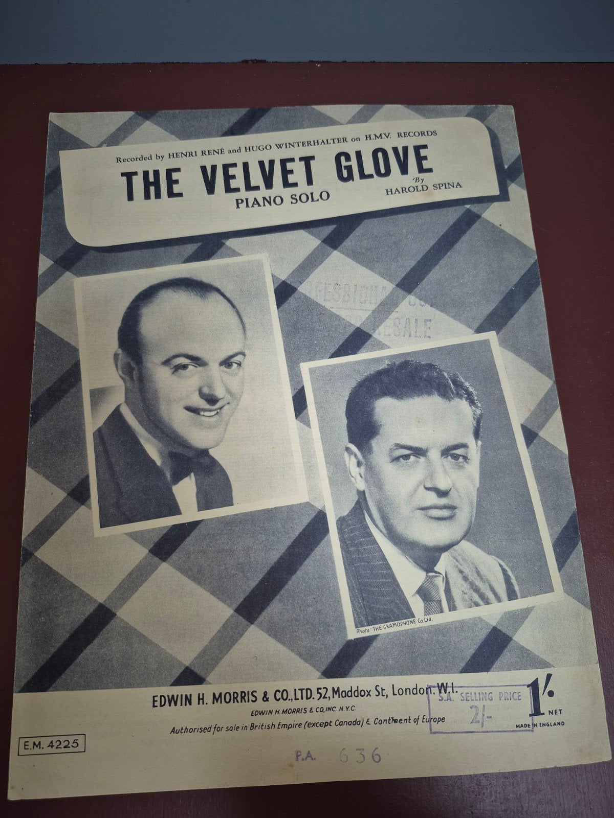 The Velvet Glove - Piano Solo bladmuziek (Harold Spina), Gebruikt, Ophalen of Verzenden, Artiest of Componist, Piano
