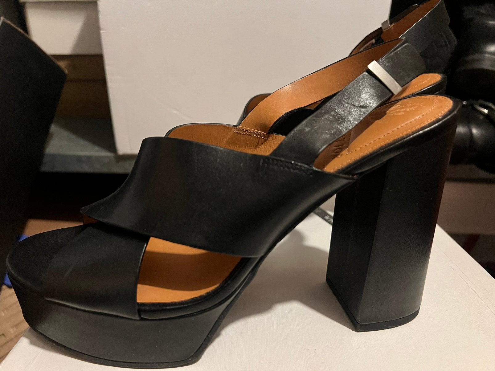 Dames plateau sandalen met blokhak, 40, NIEUW, Kleding | Dames, Ophalen, Zo goed als nieuw, Zwart, Sandalen of Muiltjes