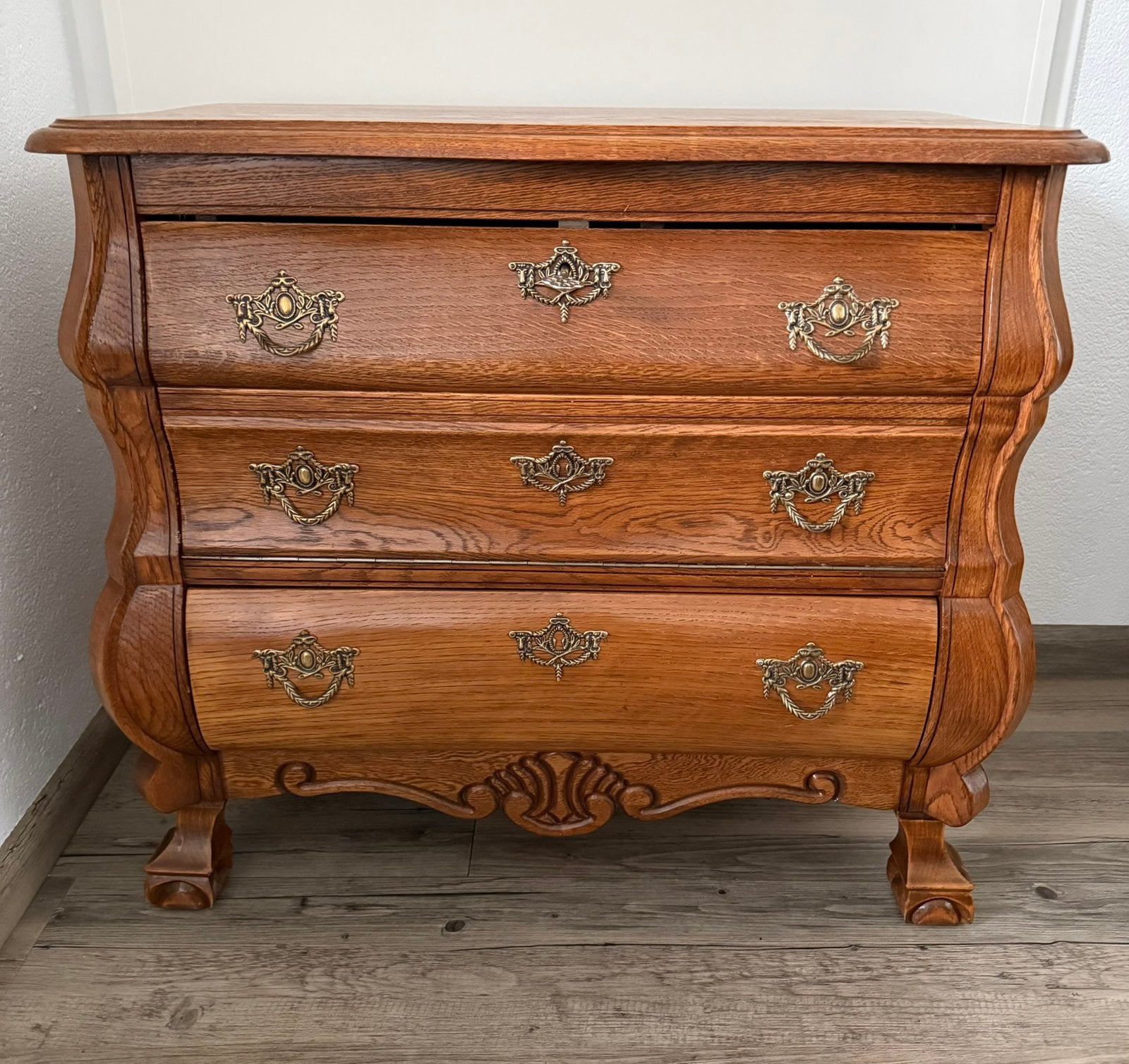 Mooi brocante/vintage buikkastje met klep, Ophalen, Gebruikt, Eikenhout, 50 tot 100 cm