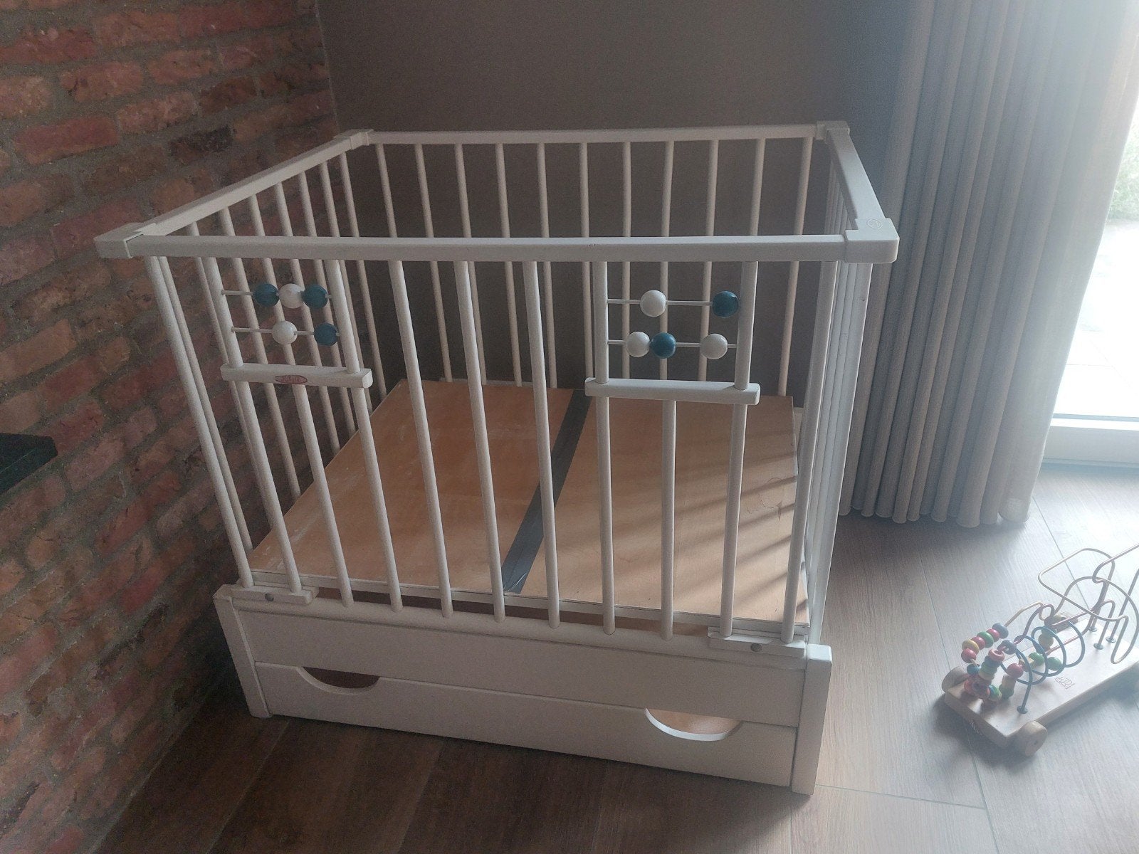 Box wit met lade, gratis, Kinderen en Baby's, Boxen, Ophalen, Gebruikt, Rechthoekig, In hoogte verstelbaar