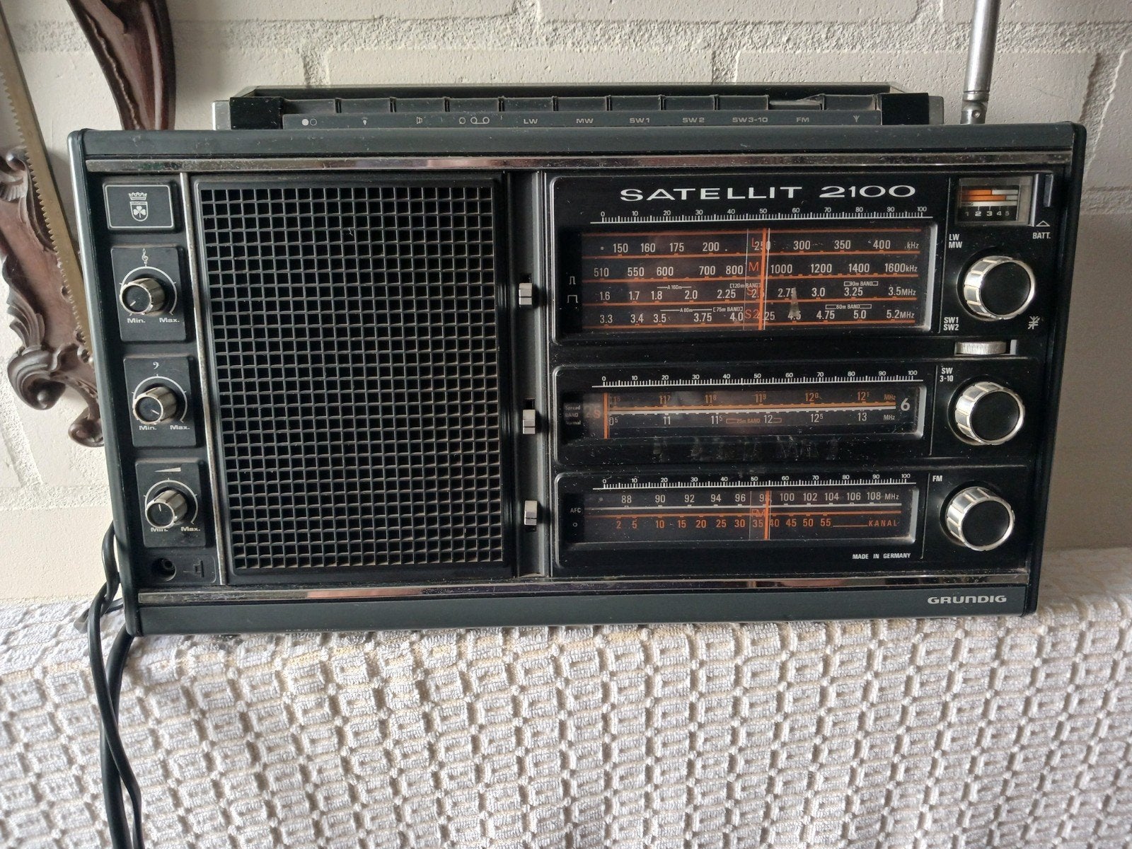 Grundig Satellit 2100 Wereldontvanger - Functioneel, Ophalen, Gebruikt, Wereldontvanger