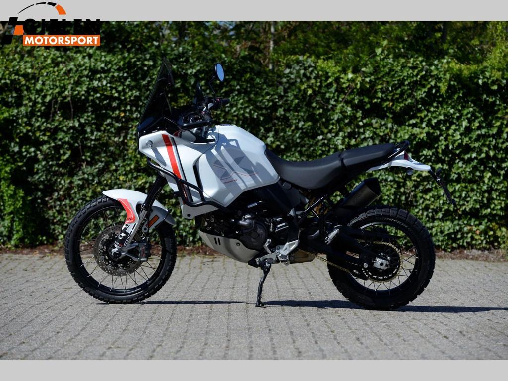 DUCATI DESERTX 2022 Desert X, 2 cilinders, 390, rue d' Estienne d'Orves 92701 COLOMBES CEDEX, FR, Motorrijbewijs A, Bedrijf