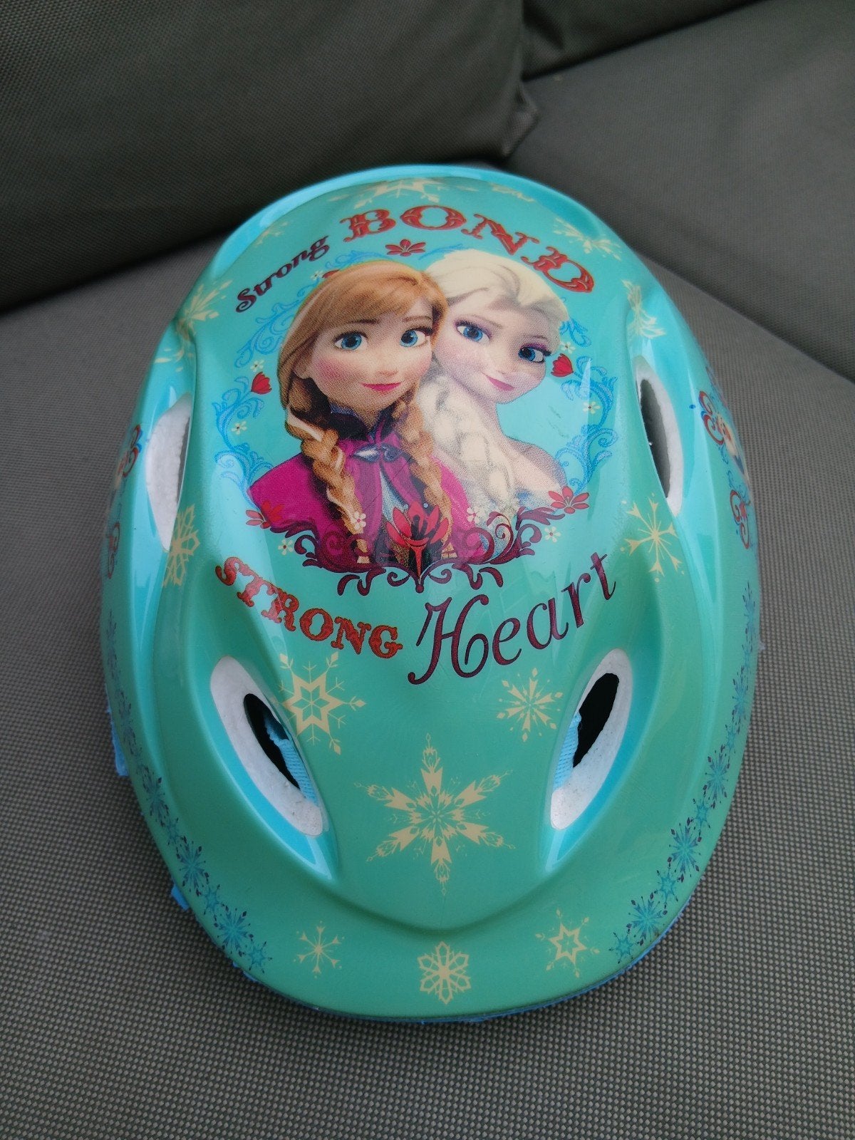 Mooie frozen fietshelm voor kinderen., Gebruikt, Meisje, Overige maten, Ophalen of Verzenden