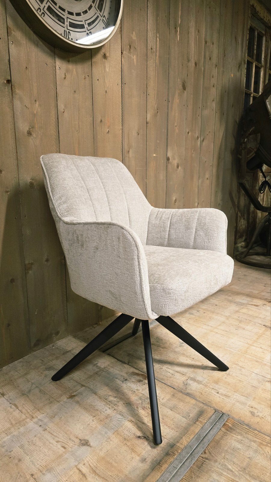 Mooie Witte Eetkamerstoelen Bouclé Teddy stof
