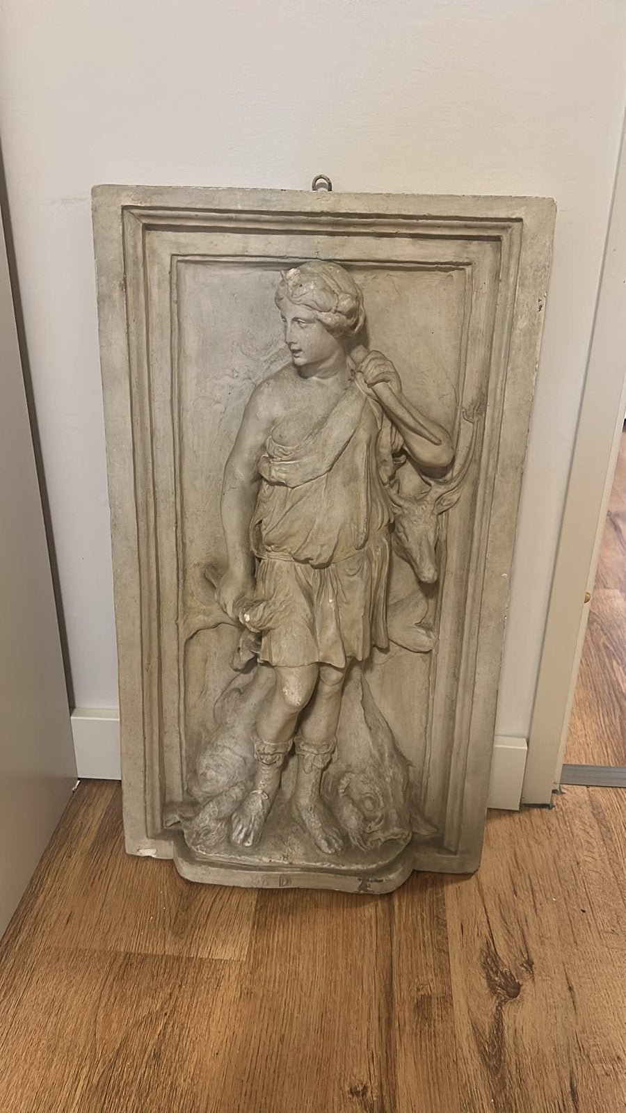 Antiek ogend muurreliëf - 67x39x10cm, Ophalen, Kunststof, 50 - 100 cm, Wanddecoratie