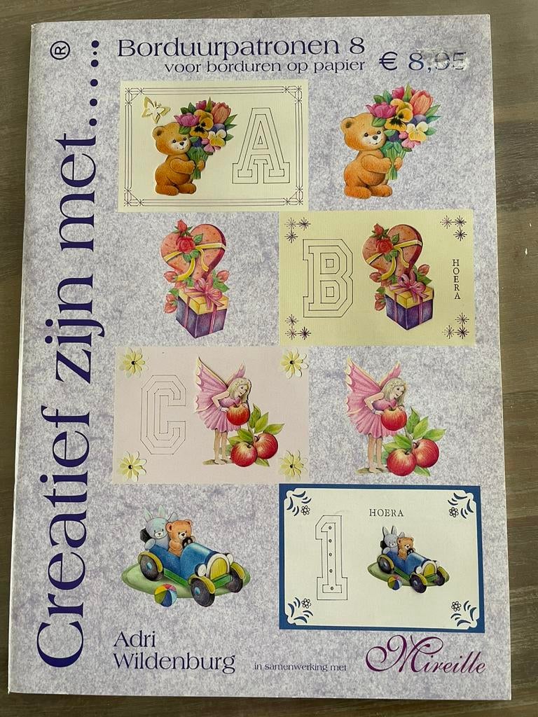 Borduur en knipvellen boek. Adri wildenburg, Hobby en Vrije tijd, Kaarten | Zelf maken, Ophalen of Verzenden, Zo goed als nieuw
