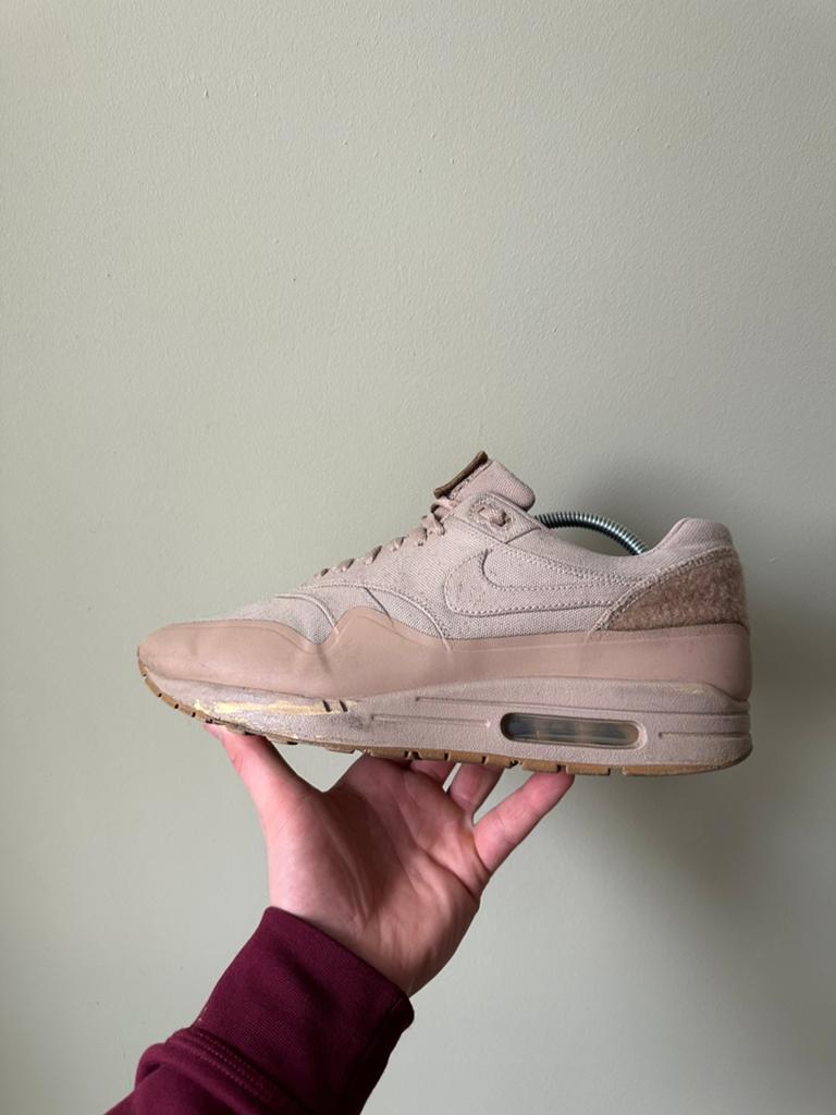 Nike Air Max 1 Patch Sand / 45,5, Kleding | Heren, Schoenen, Overige kleuren, Ophalen of Verzenden, Sneakers of Gympen, Zo goed als nieuw