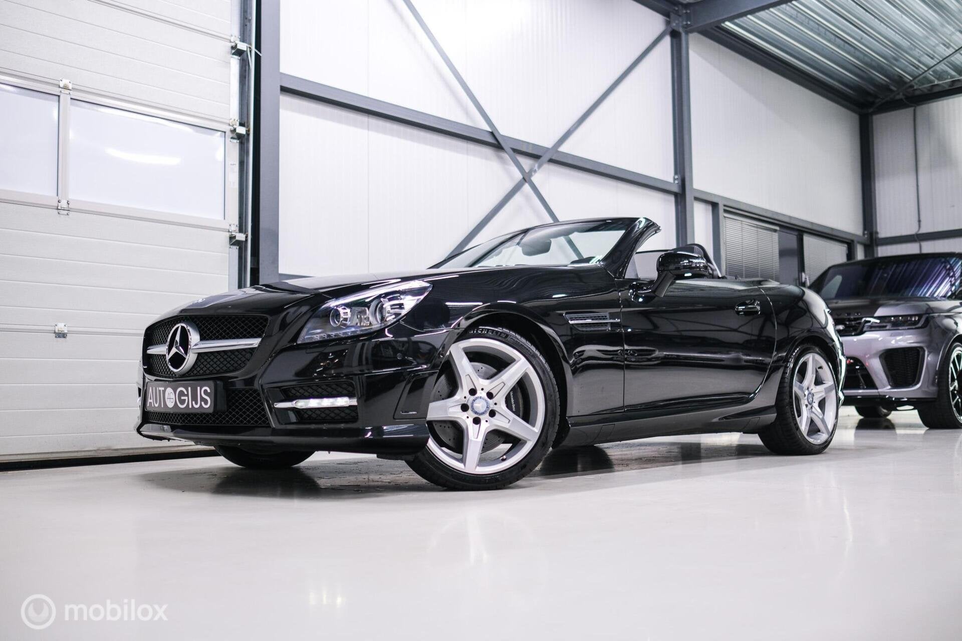 Mercedes SLK-klasse 350 AMG Line 306 PK | Panorama | Airscar, Auto's, Automaat, Euro 5, Achterwielaandrijving, Zwart