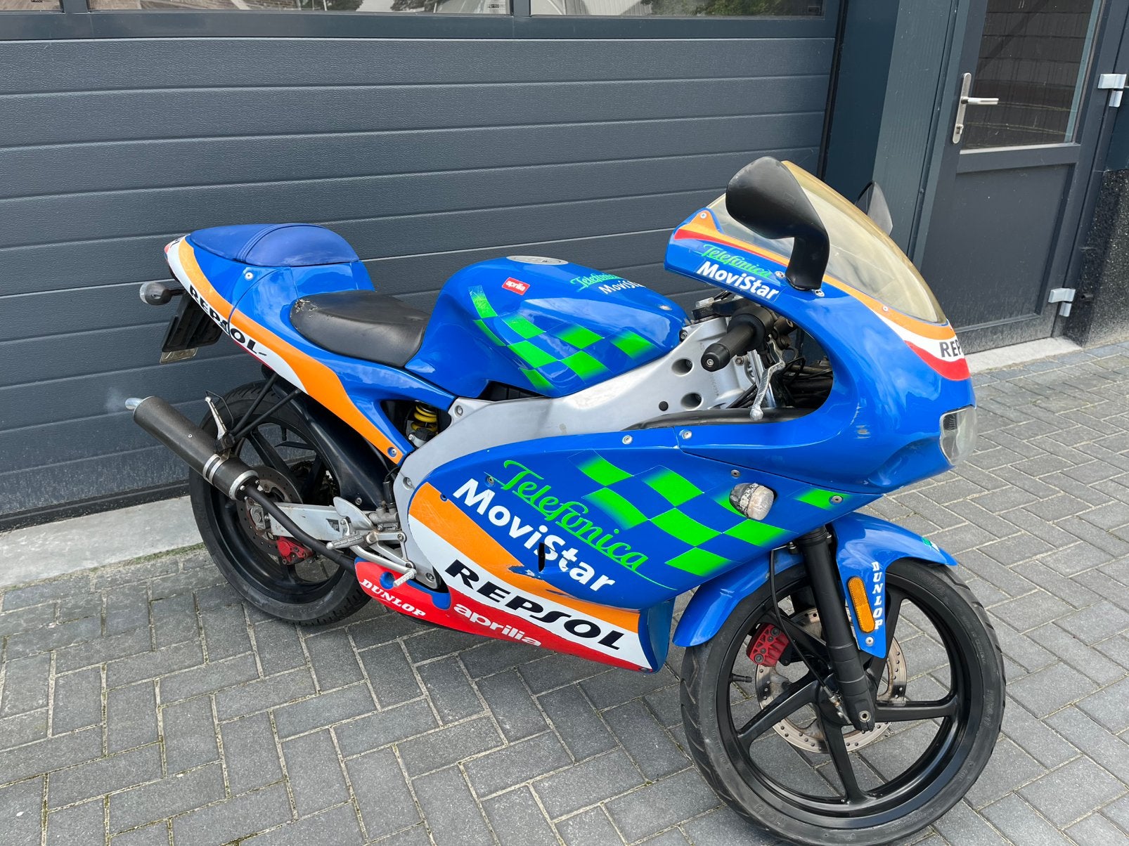 Aprilia RS 50 Movistar Repsol, Fietsen en Brommers, Brommers | Derbi, 6 versnellingen, Ophalen of Verzenden, Zo goed als nieuw