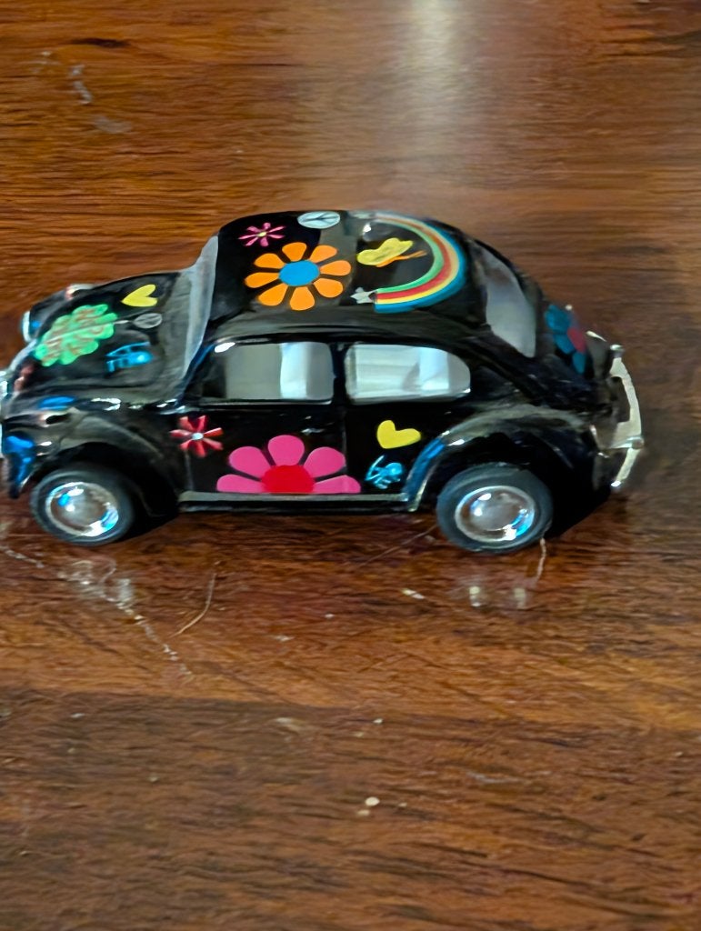 Miniatuur Volkswagen Kever Flower Power 6 cm, Ophalen of Verzenden, Gebruikt, Auto's