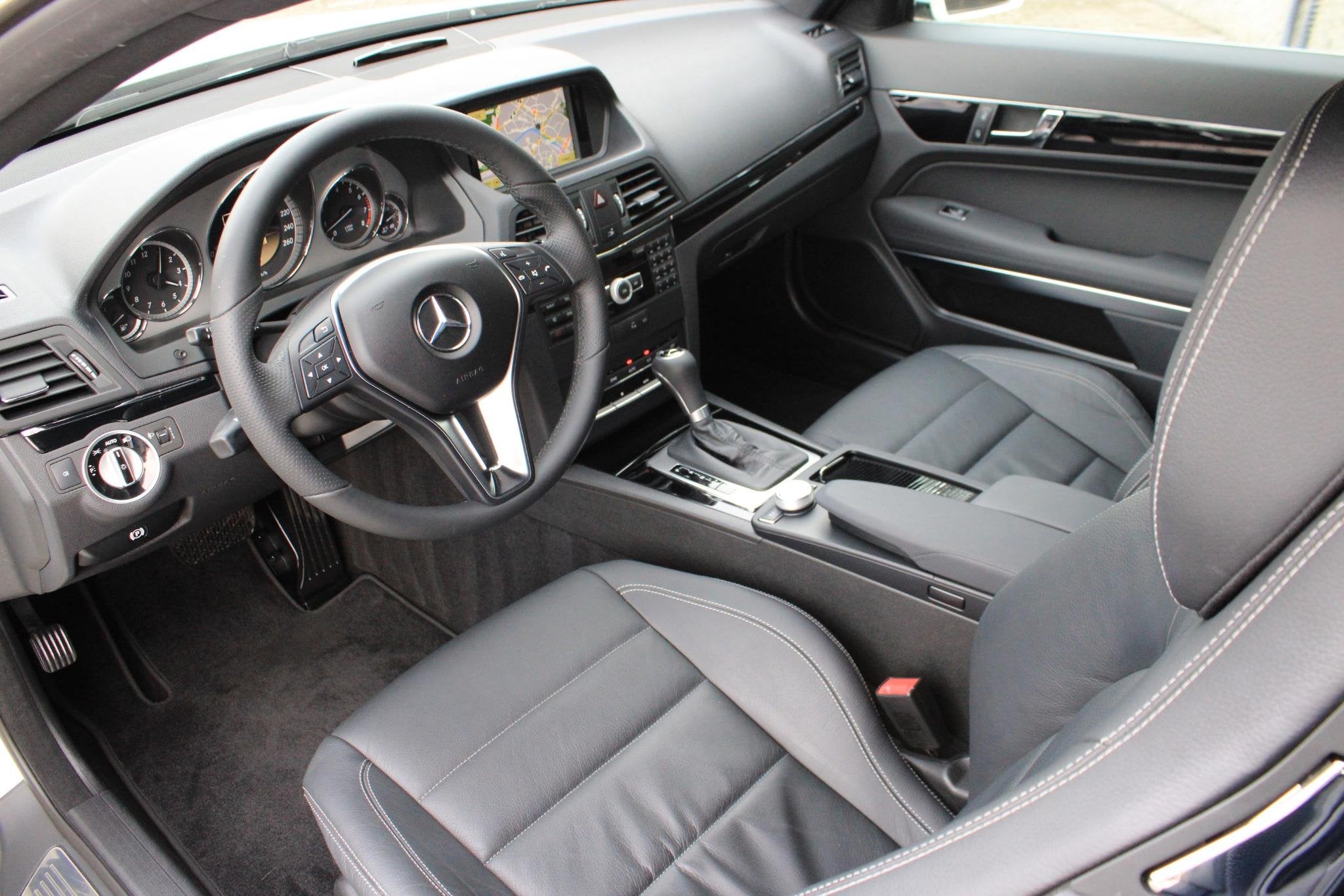 Mercedes-Benz E-Klasse Coupé 350 CGI Camera | Comand | Navi, Auto's, Automaat, Achterwielaandrijving, 4 stoelen, Wit