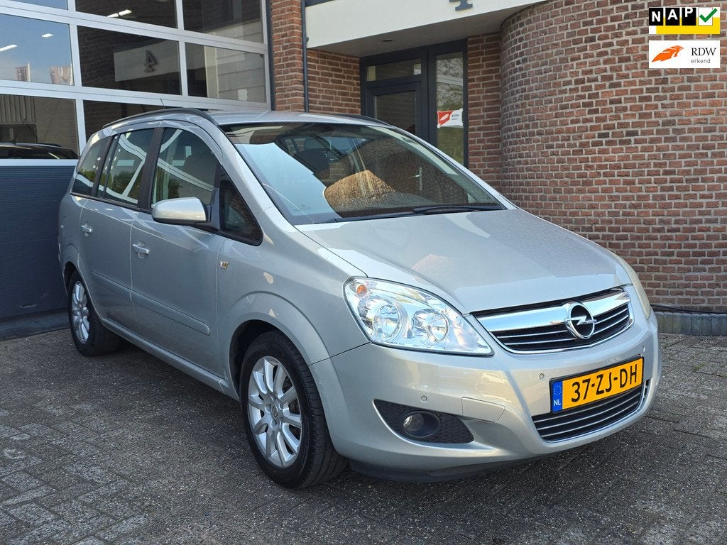 Opel Zafira 1.8 Temptation 7persoons |Airco |Trekhaak, Auto's, Opel, Voorwielaandrijving, Gebruikt, 4 cilinders, Zilver of Grijs