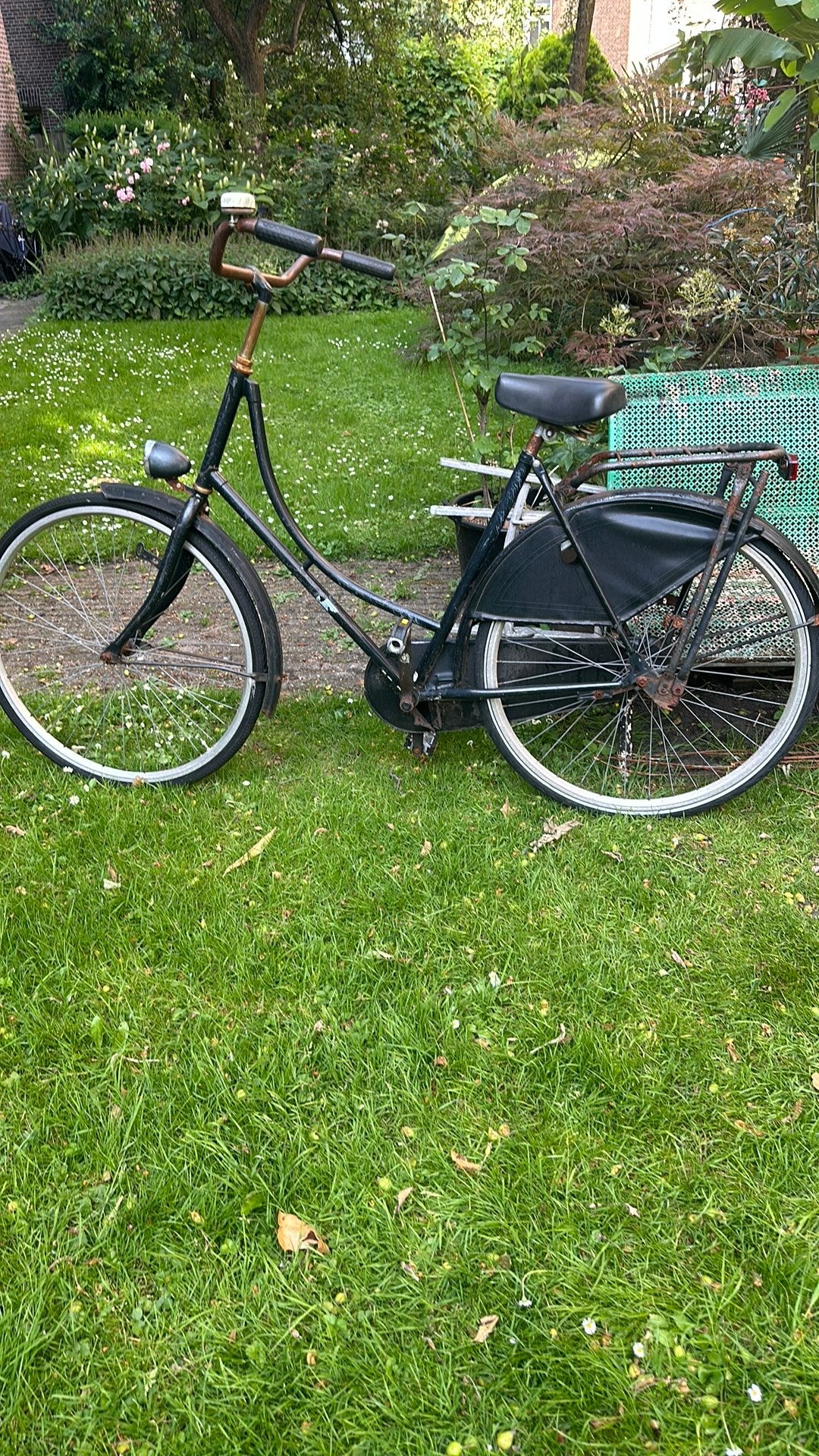 Omafiets  breed stuur westerpark amsterdam, Ophalen of Verzenden, Zo goed als nieuw