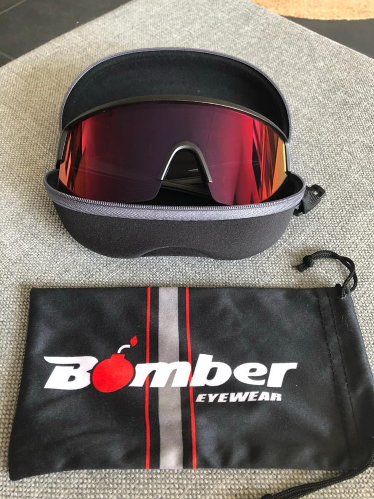 Bomber Eyewear Zonnebril met Hardcase en Zakje, Overige merken, Zonnebril, Zwart, Nieuw