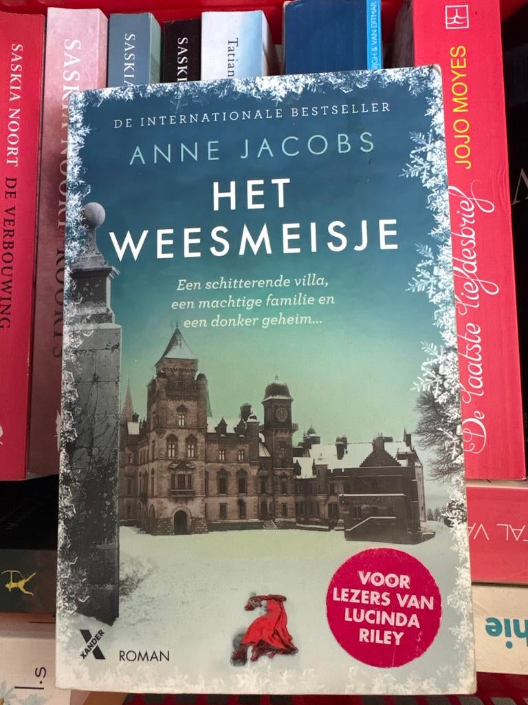 Het Weesmeisje - Anne Jacobs, Ophalen of Verzenden, Gelezen