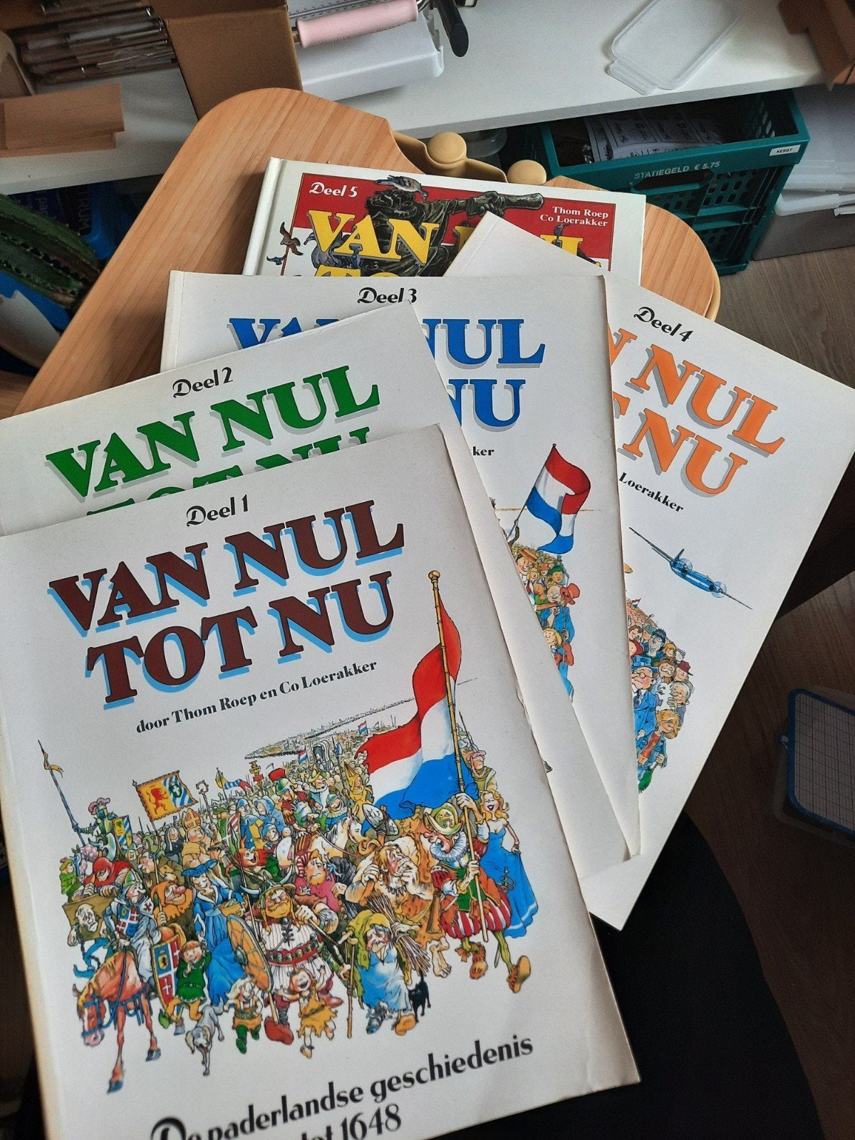 Van Nul Tot Nu - Complete set (deel 5 harde kaft), Ophalen of Verzenden, 20e eeuw of later, Gelezen, Thom Roep en Co Loerakker