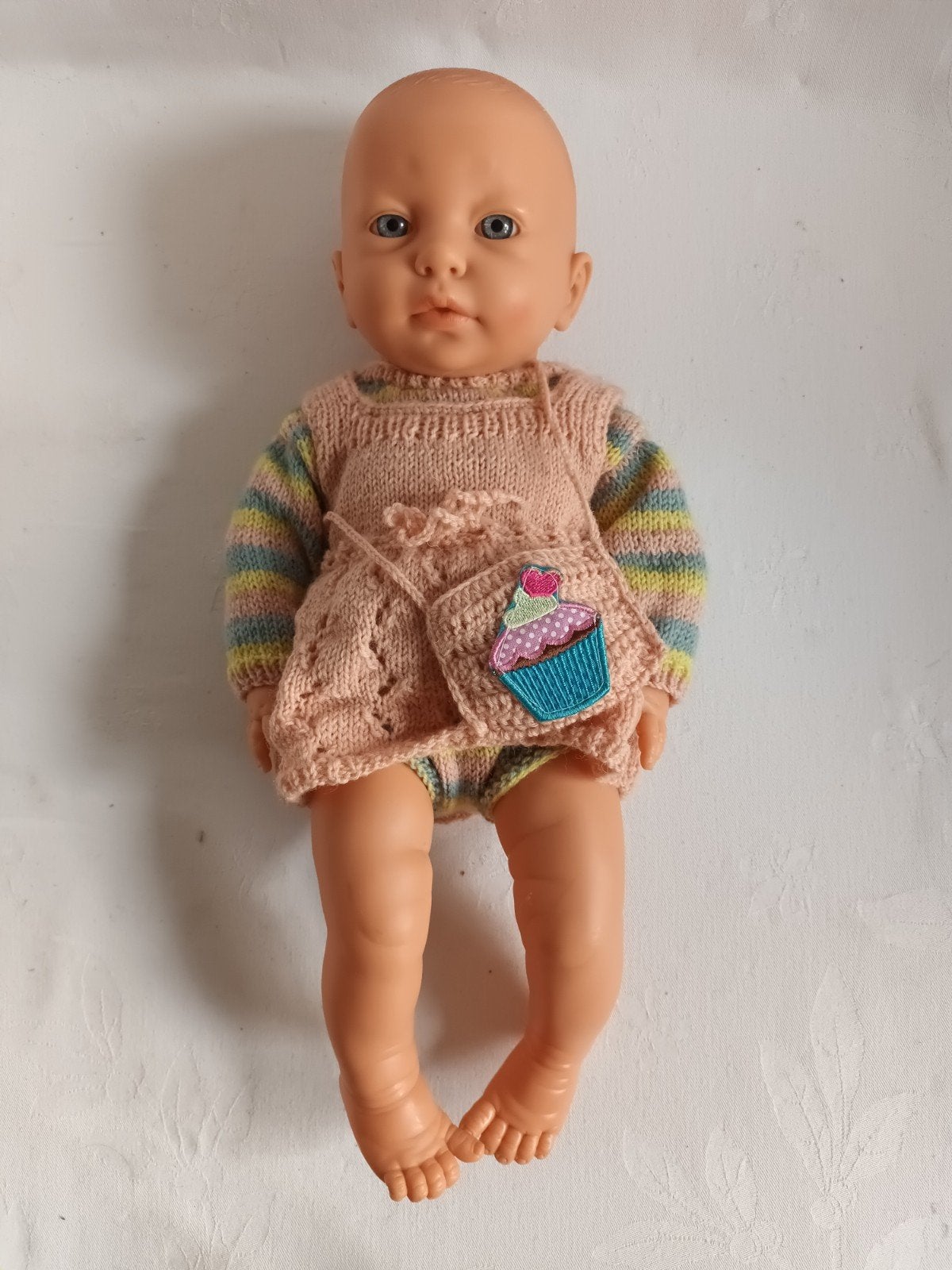 FALCA pop meisje baby babypop met kleertjes, Ophalen of Verzenden, Babypop