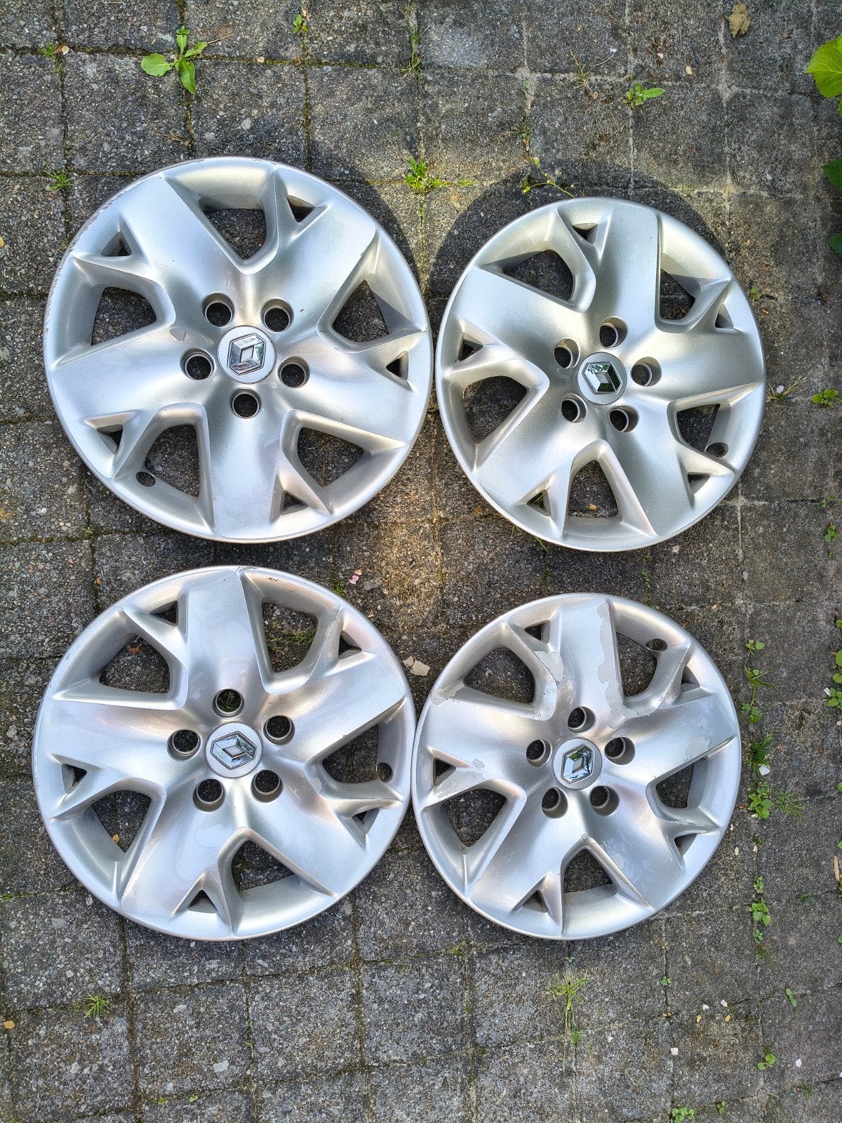 Set van 4 Renault wieldoppen 16 inch - Silver Clair, Ophalen, Gebruikt