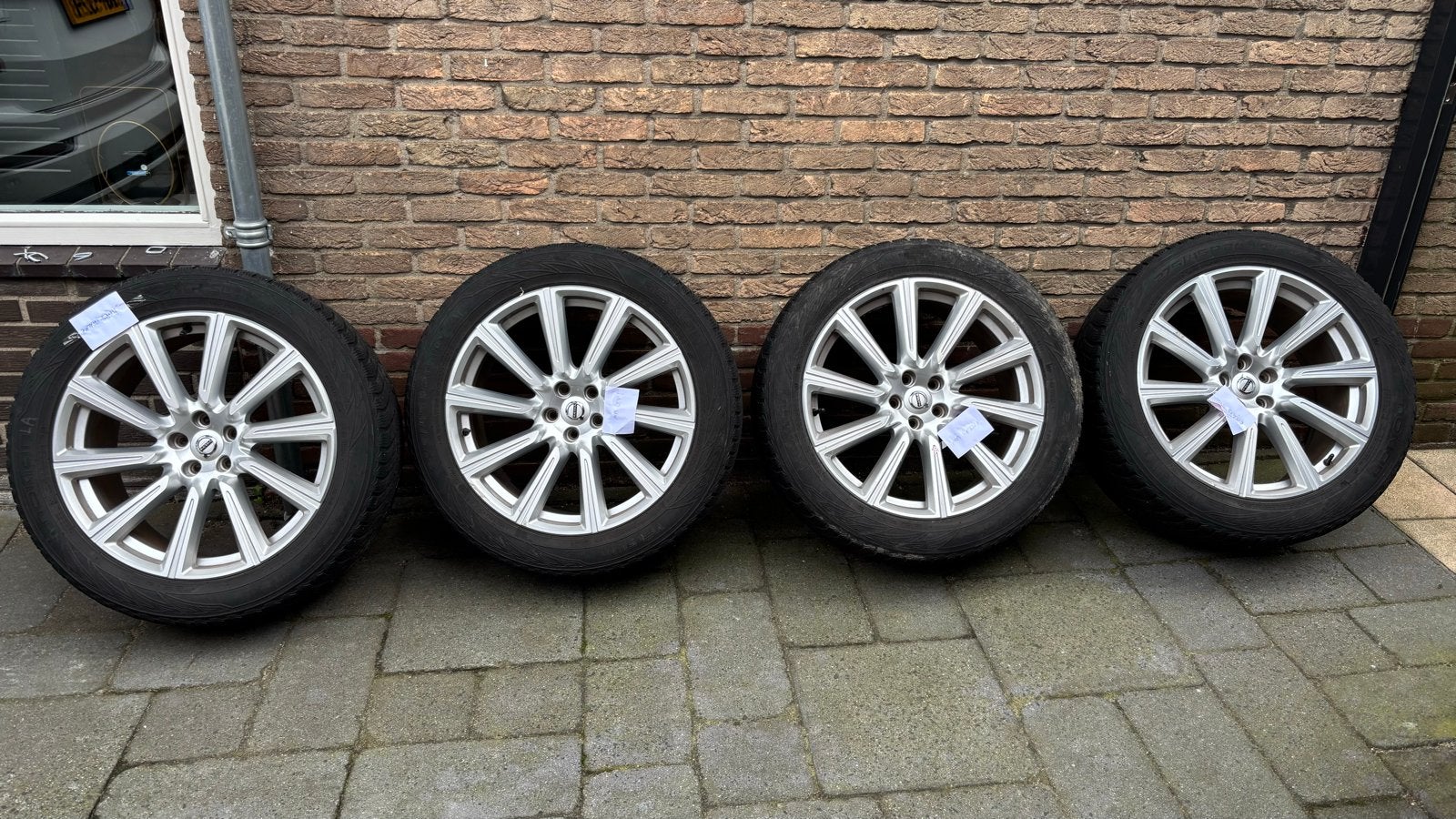 Volvo XC90 Velgen met Nokian Winterbanden 275/45R20, Ophalen, Gebruikt, 275 mm, Banden en Velgen