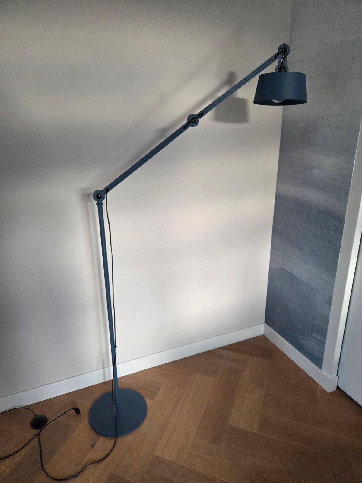 Tonone Bolt Vloerlamp Donkerblauw, Ophalen, Modern, Industrieel, E27 (groot), Zo goed als nieuw